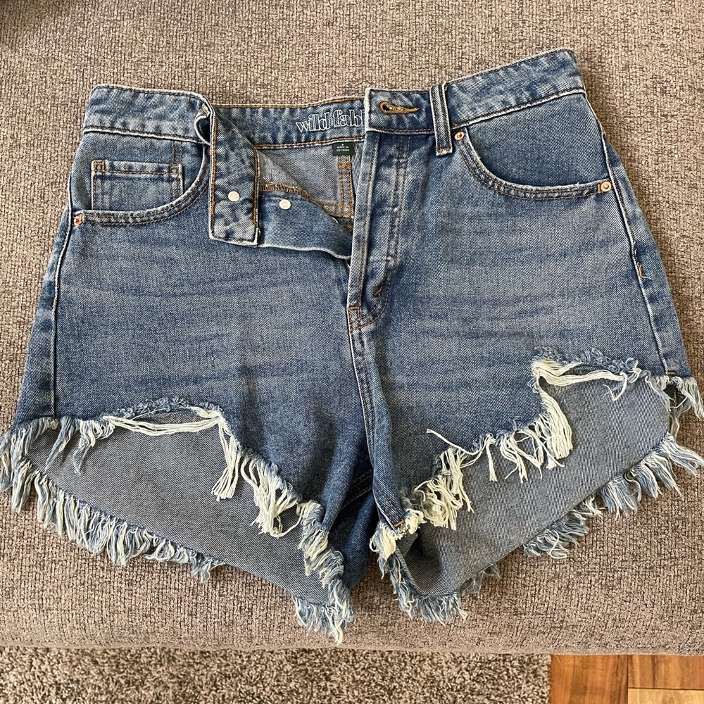 NWOT Cut off denim shorts